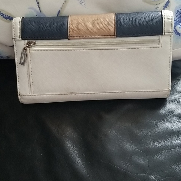 Wallet - Picture 2 of 3